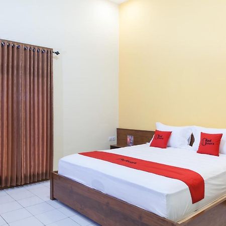Отель Reddoorz Near Baluran National Park Pandean Экстерьер фото