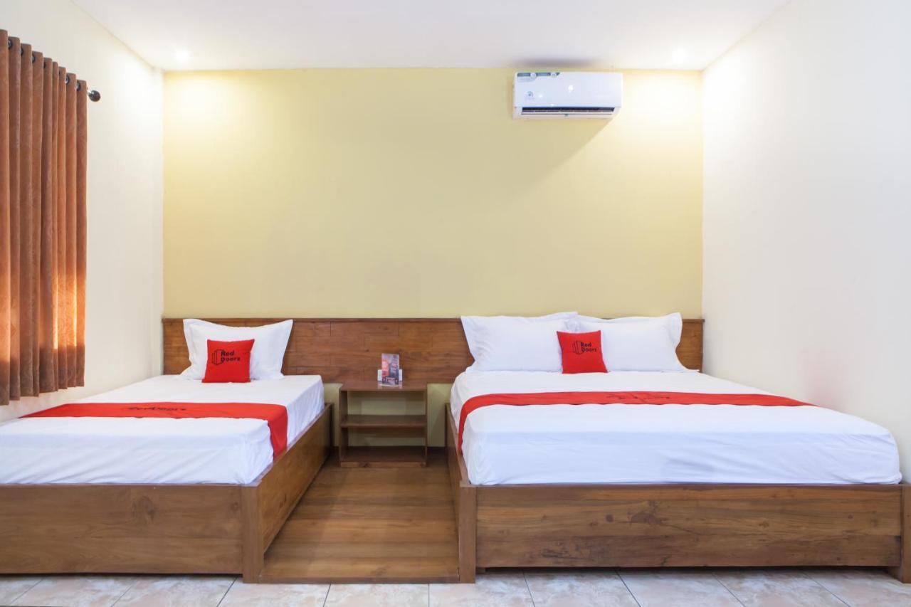 Отель Reddoorz Near Baluran National Park Pandean Экстерьер фото
